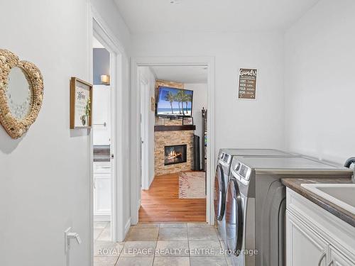 336 Bowen Rd, Fort Erie, ON - Indoor Photo Showing Laundry Room