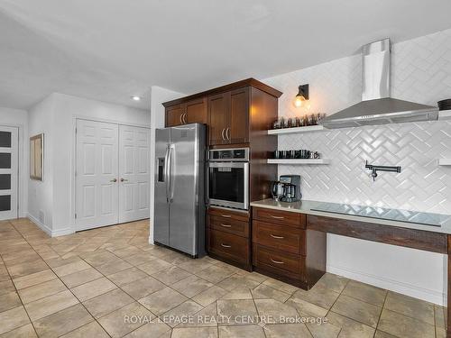 336 Bowen Rd, Fort Erie, ON - Indoor Photo Showing Kitchen