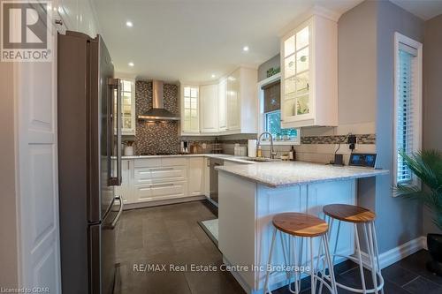 65 Kensington Street, Guelph (Waverley), ON - Indoor Photo Showing Kitchen With Upgraded Kitchen