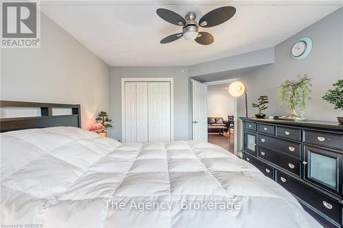 102 - 1810 Walker'S Line, Burlington (Palmer), ON - Indoor Photo Showing Bedroom