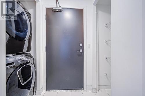 C202 - 5260 Dundas Street, Burlington, ON - Indoor Photo Showing Laundry Room