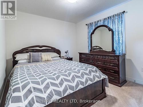 450 Summerlyn Trail, Bradford West Gwillimbury, ON - Indoor Photo Showing Bedroom