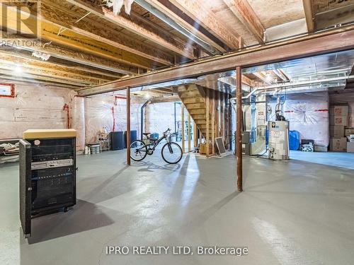 450 Summerlyn Trail, Bradford West Gwillimbury, ON - Indoor Photo Showing Basement