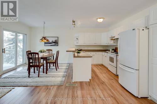 309 - 24 Ontario Street, Bracebridge, ON - Indoor Photo Showing Kitchen