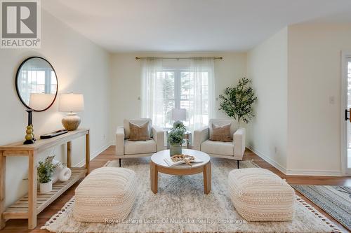 309 - 24 Ontario Street, Bracebridge, ON - Indoor Photo Showing Living Room