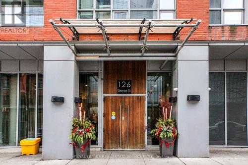 710 - 126 Simcoe Street, Toronto, ON - Outdoor