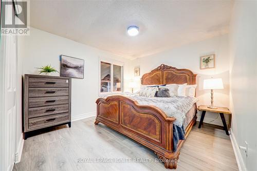 109 Crittenden Square, Toronto, ON - Indoor Photo Showing Bedroom