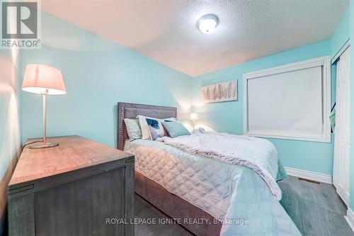 109 Crittenden Square, Toronto, ON - Indoor Photo Showing Bedroom