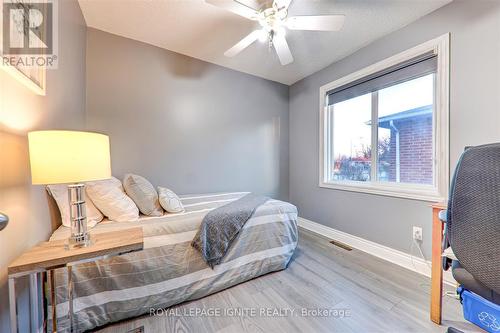 109 Crittenden Square, Toronto, ON - Indoor Photo Showing Bedroom