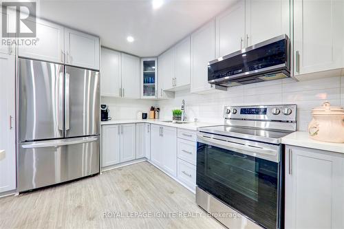 109 Crittenden Square, Toronto, ON - Indoor Photo Showing Kitchen With Upgraded Kitchen