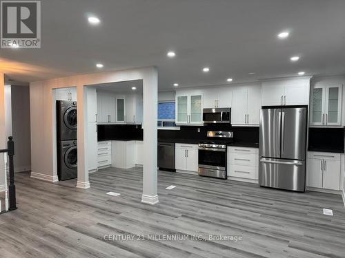 Upper - 43 Farmington Drive, Brampton, ON - Indoor Photo Showing Kitchen