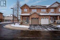 24 MARINA POINT CRESCENT  Hamilton, ON L8E 0E4