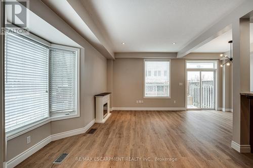 24 Marina Point Crescent, Hamilton, ON - Indoor Photo Showing Other Room