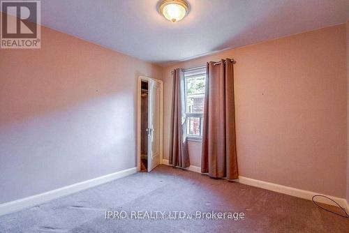 87 Oakes Avenue, Oshawa, ON - Indoor Photo Showing Other Room