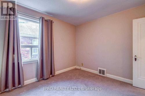 87 Oakes Avenue, Oshawa, ON - Indoor