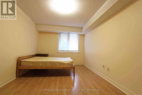 216 - 75 Weldrick Road E, Richmond Hill, ON - Indoor Photo Showing Bedroom