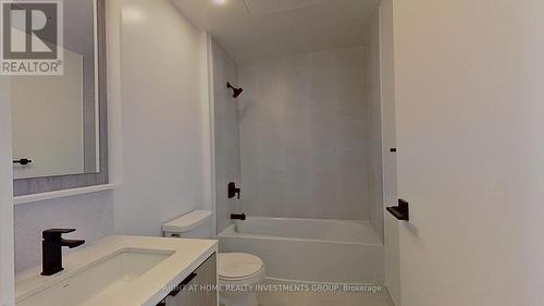 3211 - 36 Zorra Street, Toronto, ON - Indoor Photo Showing Bathroom