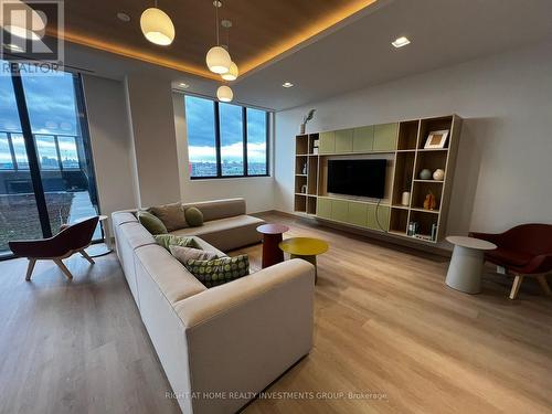 3211 - 36 Zorra Street, Toronto, ON - Indoor Photo Showing Living Room