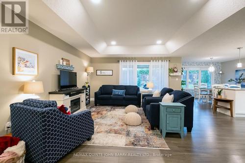 24 Liberty Crescent, Quinte West, ON - Indoor Photo Showing Living Room