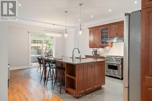 197 Strathcona Avenue, Ottawa, ON - Indoor Photo Showing Kitchen With Upgraded Kitchen