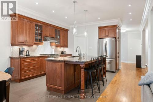 197 Strathcona Avenue, Ottawa, ON - Indoor Photo Showing Kitchen With Upgraded Kitchen