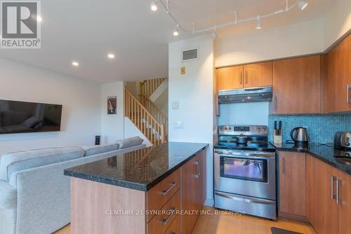 503 - 1014 Bank Street, Ottawa, ON - Indoor Photo Showing Kitchen