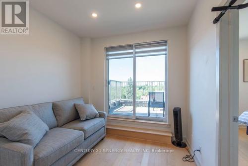 503 - 1014 Bank Street, Ottawa, ON - Indoor Photo Showing Living Room