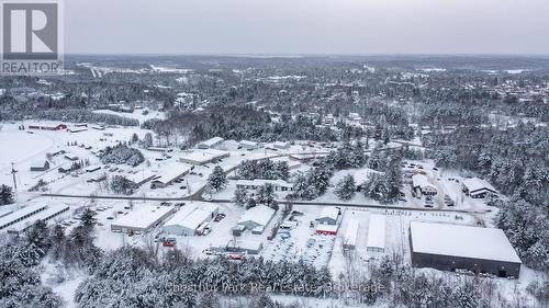 B - 8 Gray Road, Bracebridge (Macaulay), ON 