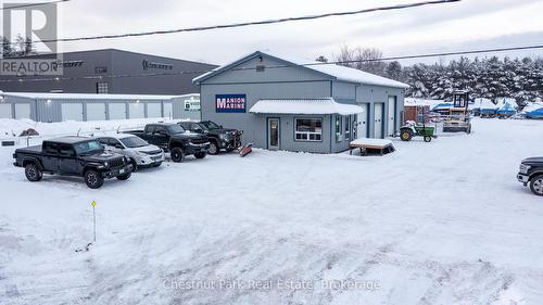 B - 8 Gray Road, Bracebridge (Macaulay), ON 