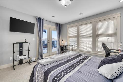 1169 Bellagio Ave Avenue, Kelowna, BC - Indoor Photo Showing Bedroom