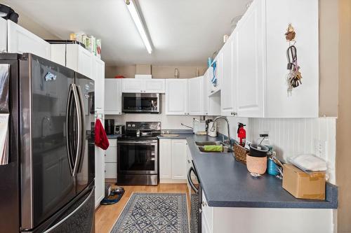 1611 Spartan Place, Kamloops, BC - Indoor Photo Showing Kitchen