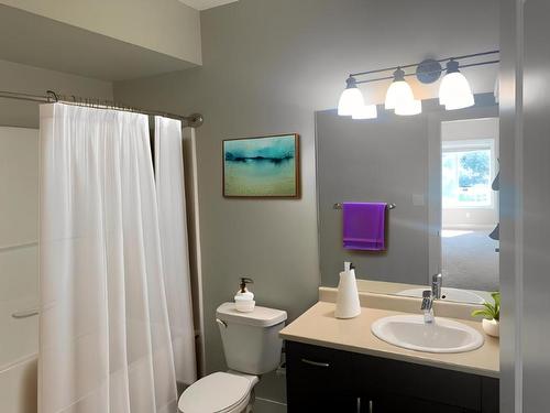 403-5170 Dallas Drive, Kamloops, BC - Indoor Photo Showing Bathroom