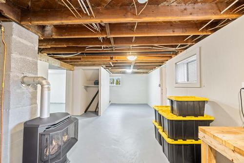 725 Stanley Avenue, Enderby, BC - Indoor Photo Showing Basement