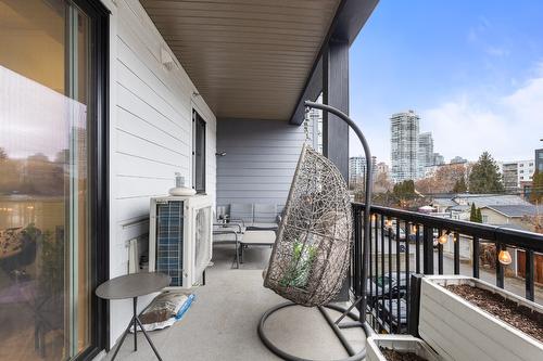 213-660 Cawston Avenue, Kelowna, BC - Outdoor With Balcony With Exterior