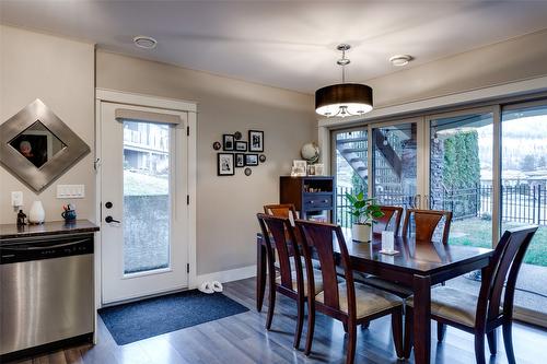 1594 Marina Way, West Kelowna, BC - Indoor Photo Showing Dining Room