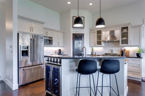 1594 Marina Way, West Kelowna, BC - Indoor Photo Showing Kitchen With Upgraded Kitchen