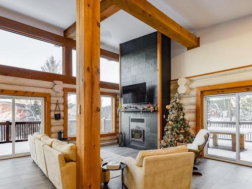 Living room - 51 Ch. Des Crêtes, Saint-Côme, QC - Indoor Photo Showing Living Room With Fireplace