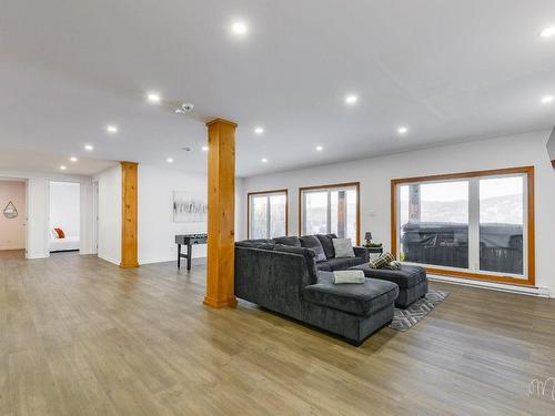 Family room - 51 Ch. Des Crêtes, Saint-Côme, QC - Indoor Photo Showing Living Room