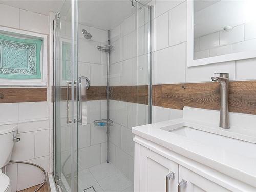 2941 Cuthbert Pl, Colwood, BC - Indoor Photo Showing Bathroom