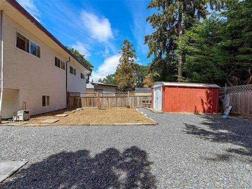 2941 Cuthbert Pl, Colwood, BC - Outdoor