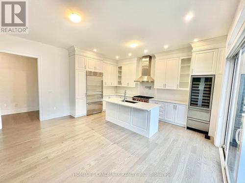 9 Perigo Court, Richmond Hill, ON - Indoor Photo Showing Kitchen