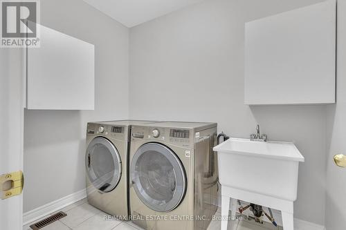 466 Cedric Terrace, Milton, ON - Indoor Photo Showing Laundry Room