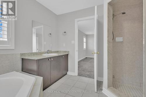 466 Cedric Terrace, Milton, ON - Indoor Photo Showing Bathroom