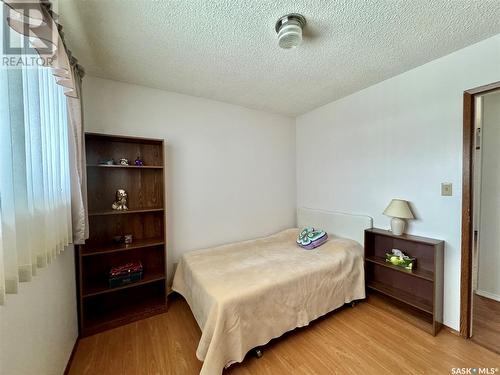 18 Waterloo Road, Yorkton, SK - Indoor Photo Showing Bedroom