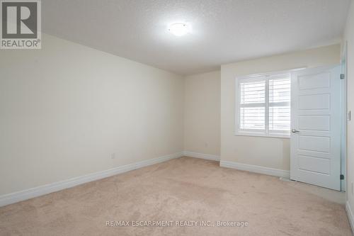 31 Forest Ridge Avenue, Hamilton, ON - Indoor Photo Showing Other Room