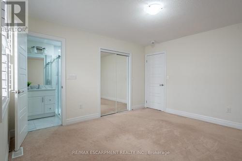 31 Forest Ridge Avenue, Hamilton, ON - Indoor Photo Showing Other Room