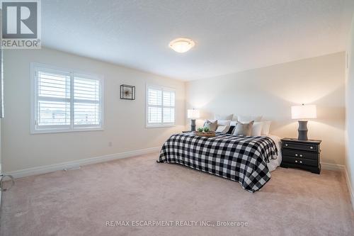 31 Forest Ridge Avenue, Hamilton, ON - Indoor Photo Showing Bedroom