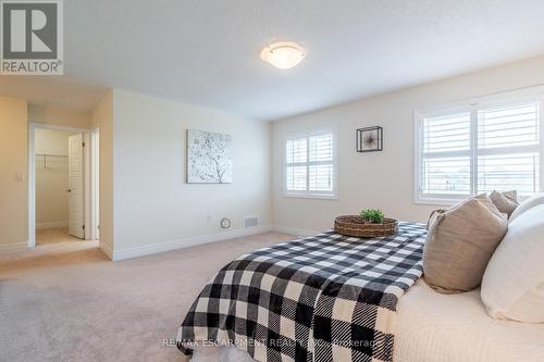 31 Forest Ridge Avenue, Hamilton, ON - Indoor Photo Showing Bedroom