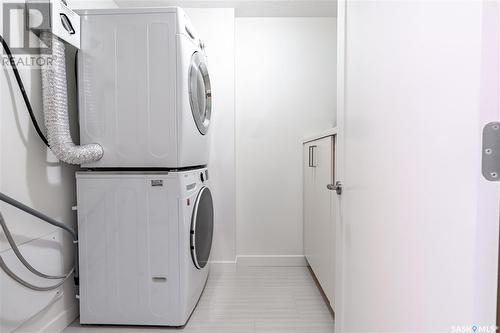 802 2300 Broad Street, Regina, SK - Indoor Photo Showing Laundry Room