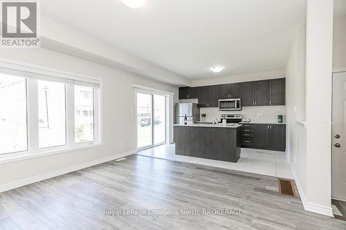 7 Sandhill Crane Drive, Wasaga Beach, ON - Indoor Photo Showing Kitchen